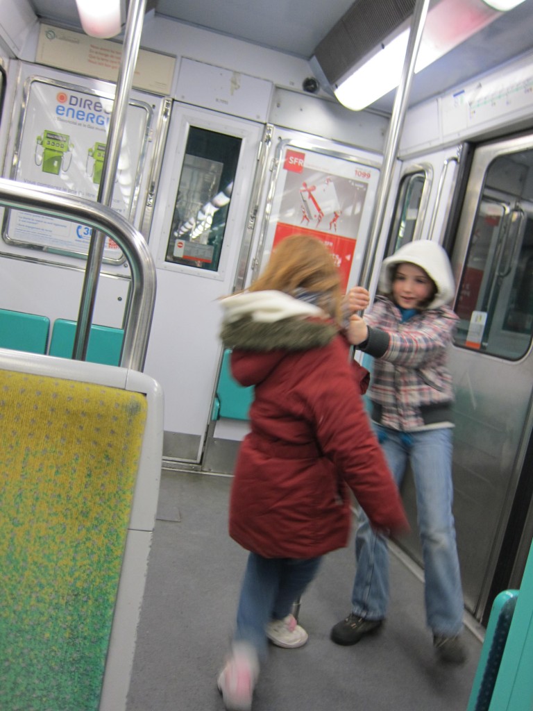 053 Flou dansant dans le métro